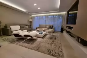 Padrão Jardim Europa 415m² 04 Dormitórios 04 Suítes 3 Vagas