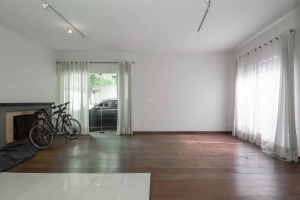 Padrão Moema 240m² 04 Dormitórios 02 Suítes 3 Vagas