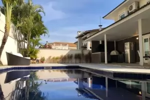 Alphaville Residencial 5 Alphaville 382m² 04 Dormitórios 04 Suítes 8 Vagas