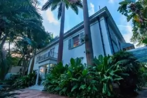 Mansão Jardim Europa 1300m² 4 Suítes 16 Vagas