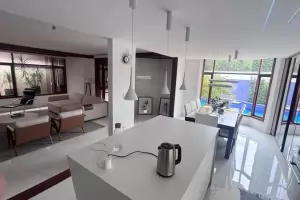 Padrão Jardim Riviera 292m² 03 Dormitórios 03 Suítes 4 Vagas