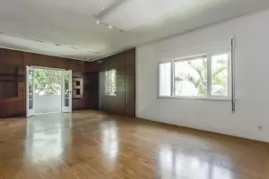 Padrão Jardim Paulista 345m² 05 Dormitórios 03 Suítes 4 Vagas
