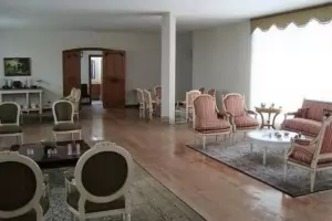 Padrão Jardim Paulista 580m² 05 Dormitórios 04 Suítes 10 Vagas