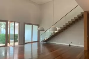 Casa no Jardim luzitânia Jardim Luzitânia 650m² 04 Dormitórios 02 Suítes 8 Vagas