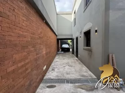 Padrão Jardim Europa 240m² 04 Dormitórios 02 Suítes 3 Vagas