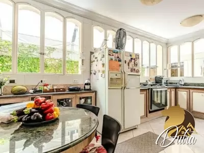 Sobrado Jardim Luzitânia 250m² 05 Dormitórios 02 Suítes 6 Vagas