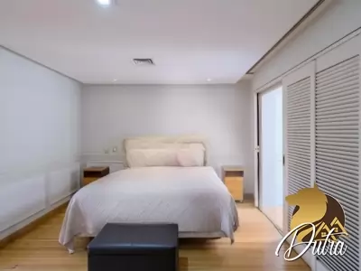 Padrão Jardim Europa 300m² 03 Dormitórios 02 Suítes 3 Vagas