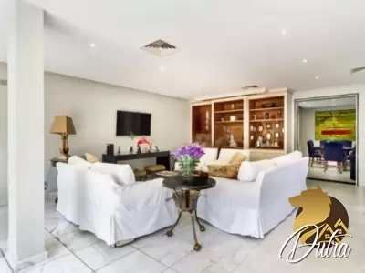 Padrão Jardim Europa 300m² 03 Dormitórios 02 Suítes 3 Vagas