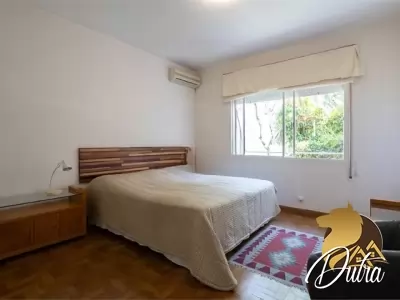 Sobrado Alto de Pinheiros 215m² 03 Dormitórios 01 Suítes 2 Vagas