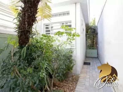 Sobrado Alto de Pinheiros 215m² 03 Dormitórios 01 Suítes 2 Vagas