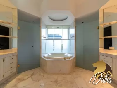 Padrão Jardim Everest 956m² 05 Dormitórios 05 Suítes 5 Vagas