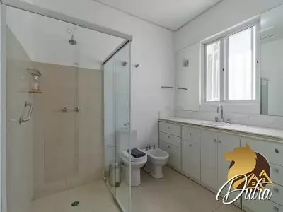 Sobrado Jardim Europa 219m² 03 Dormitórios 3 Vagas