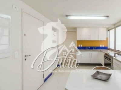Edifício Geny Chen Itaim Bibi 300m² 03 Dormitórios 02 Suítes 2 Vagas