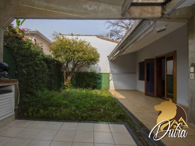 Padrão Moema 240m² 04 Dormitórios 02 Suítes 3 Vagas