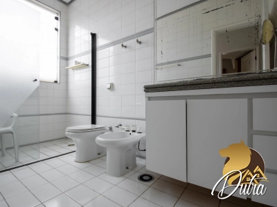 Padrão Moema 240m² 04 Dormitórios 02 Suítes 3 Vagas