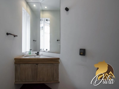 Padrão Moema 240m² 04 Dormitórios 02 Suítes 3 Vagas