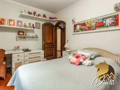 Padrão Brooklin 246m² 03 Dormitórios 02 Suítes 4 Vagas