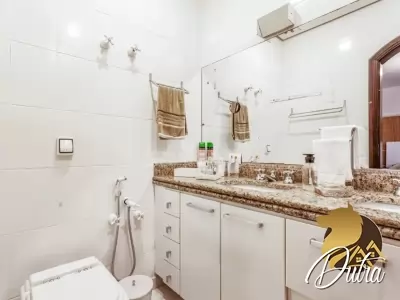 Padrão Brooklin 246m² 03 Dormitórios 02 Suítes 4 Vagas