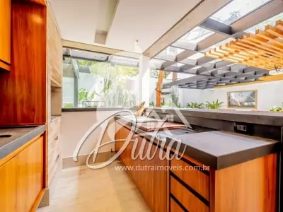 Casa de Condomínio Alto da Boa Vista 380m² 03 Dormitórios 03 Suítes 3 Vagas