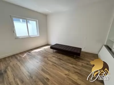 Padrão Jardim América 697m² 04 Dormitórios 04 Suítes 8 Vagas