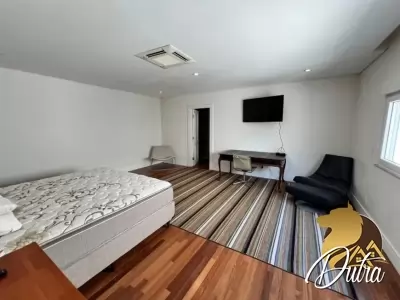 Padrão Jardim América 697m² 04 Dormitórios 04 Suítes 8 Vagas