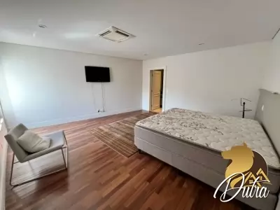 Padrão Jardim América 697m² 04 Dormitórios 04 Suítes 8 Vagas