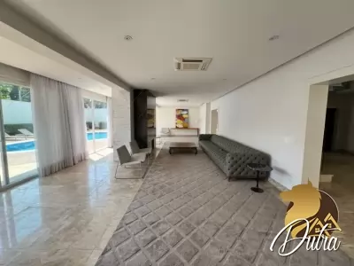 Padrão Jardim América 697m² 04 Dormitórios 04 Suítes 8 Vagas