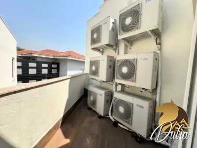 Padrão Jardim América 697m² 04 Dormitórios 04 Suítes 8 Vagas