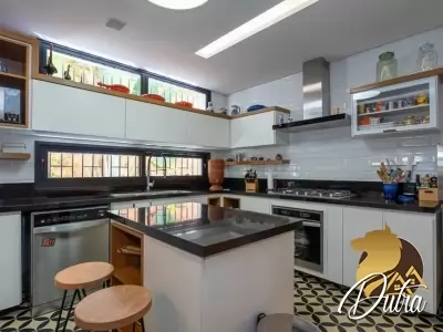 Padrão Jardim Paulista 268m² 03 Dormitórios 03 Suítes 3 Vagas