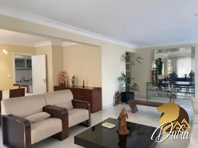 Padrão Campo Belo 682m² 03 Dormitórios 03 Suítes 8 Vagas