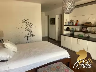 Padrão Campo Belo 682m² 03 Dormitórios 03 Suítes 8 Vagas