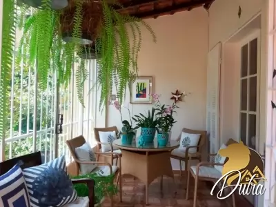 Casa Groelandia Jardim América 175m² 03 Dormitórios 01 Suítes 3 Vagas