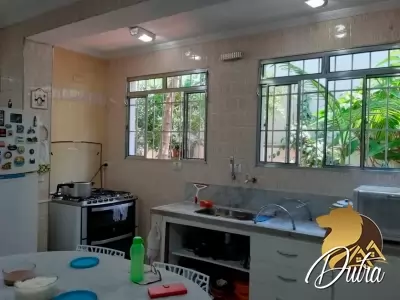 Casa Groelandia Jardim América 175m² 03 Dormitórios 01 Suítes 3 Vagas