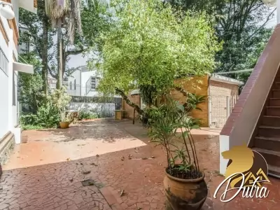 Padrão Jardim Paulista 345m² 05 Dormitórios 03 Suítes 4 Vagas