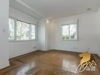 Padrão Jardim Paulista 345m² 05 Dormitórios 03 Suítes 4 Vagas