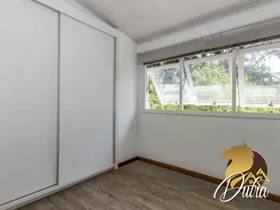 Padrão Jardim Paulista 345m² 05 Dormitórios 03 Suítes 4 Vagas