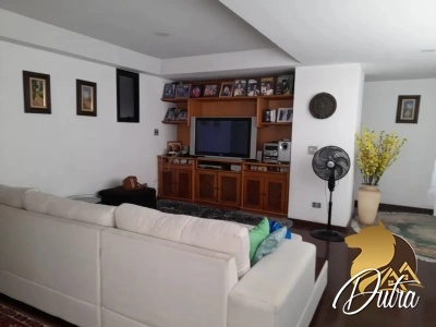 Golden Hill Indianópolis 275m² 04 Dormitórios 04 Suítes 4 Vagas