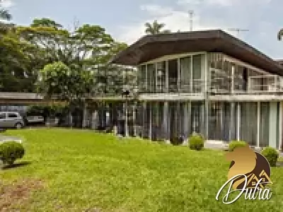 Padrão Jardim América 985m² 04 Dormitórios 04 Suítes 7 Vagas