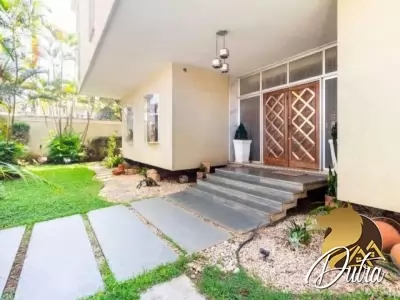 Padrão Jardim Paulista 650m² 04 Dormitórios 04 Suítes 5 Vagas