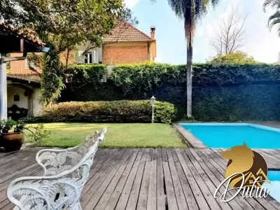 Padrão Jardim Paulista 560m² 04 Dormitórios 01 Suítes 10 Vagas