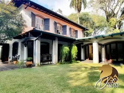 Padrão Jardim Paulista 560m² 04 Dormitórios 01 Suítes 10 Vagas