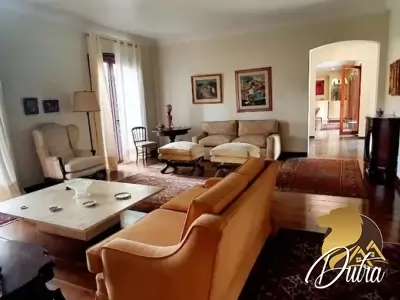 Padrão Jardim Paulista 560m² 04 Dormitórios 01 Suítes 10 Vagas