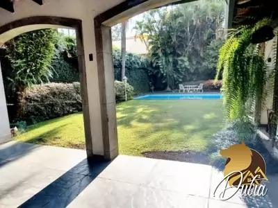 Padrão Jardim Paulista 560m² 04 Dormitórios 01 Suítes 10 Vagas