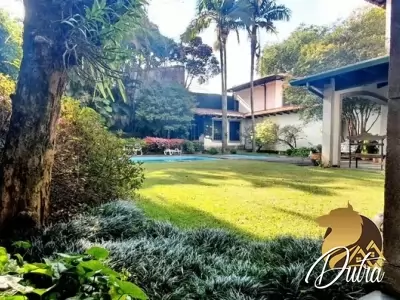 Padrão Jardim Paulista 560m² 04 Dormitórios 01 Suítes 10 Vagas