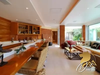 Padrão Santo Amaro 736m² 04 Dormitórios 04 Suítes 6 Vagas