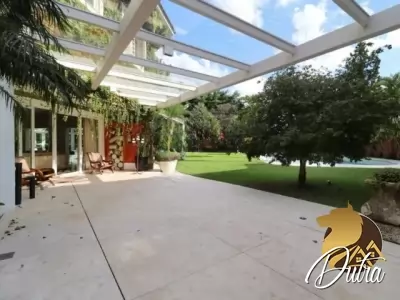 Padrão Santo Amaro 736m² 04 Dormitórios 04 Suítes 6 Vagas