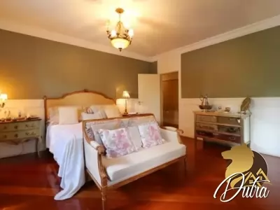 Padrão Santo Amaro 736m² 04 Dormitórios 04 Suítes 6 Vagas