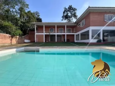 Casa de Vila Jardim Riviera 450m² 03 Dormitórios 03 Suítes 4 Vagas