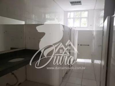 Casa Comercial Indianópolis 1650m² 01 Dormitórios 30 Vagas