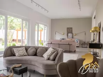 Casa de Vila Jardim Morumbi 695m² 05 Dormitórios 04 Suítes 10 Vagas